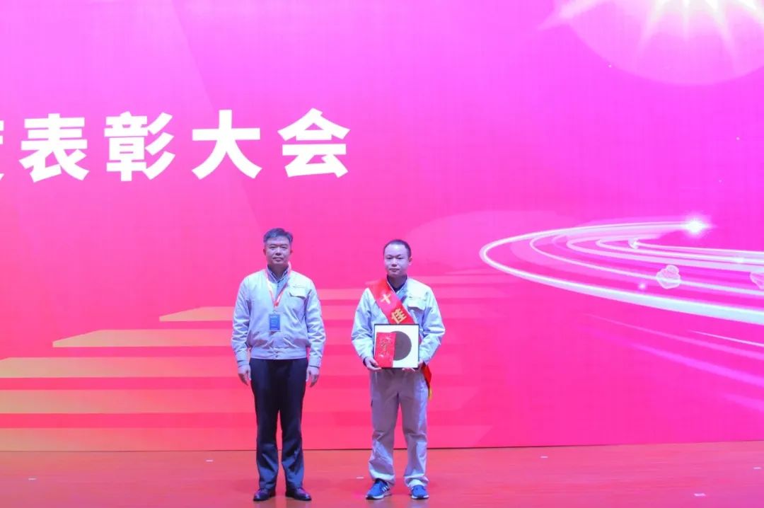 202dead7-2b67-4ea9-b3bb-e8167f1d6acc