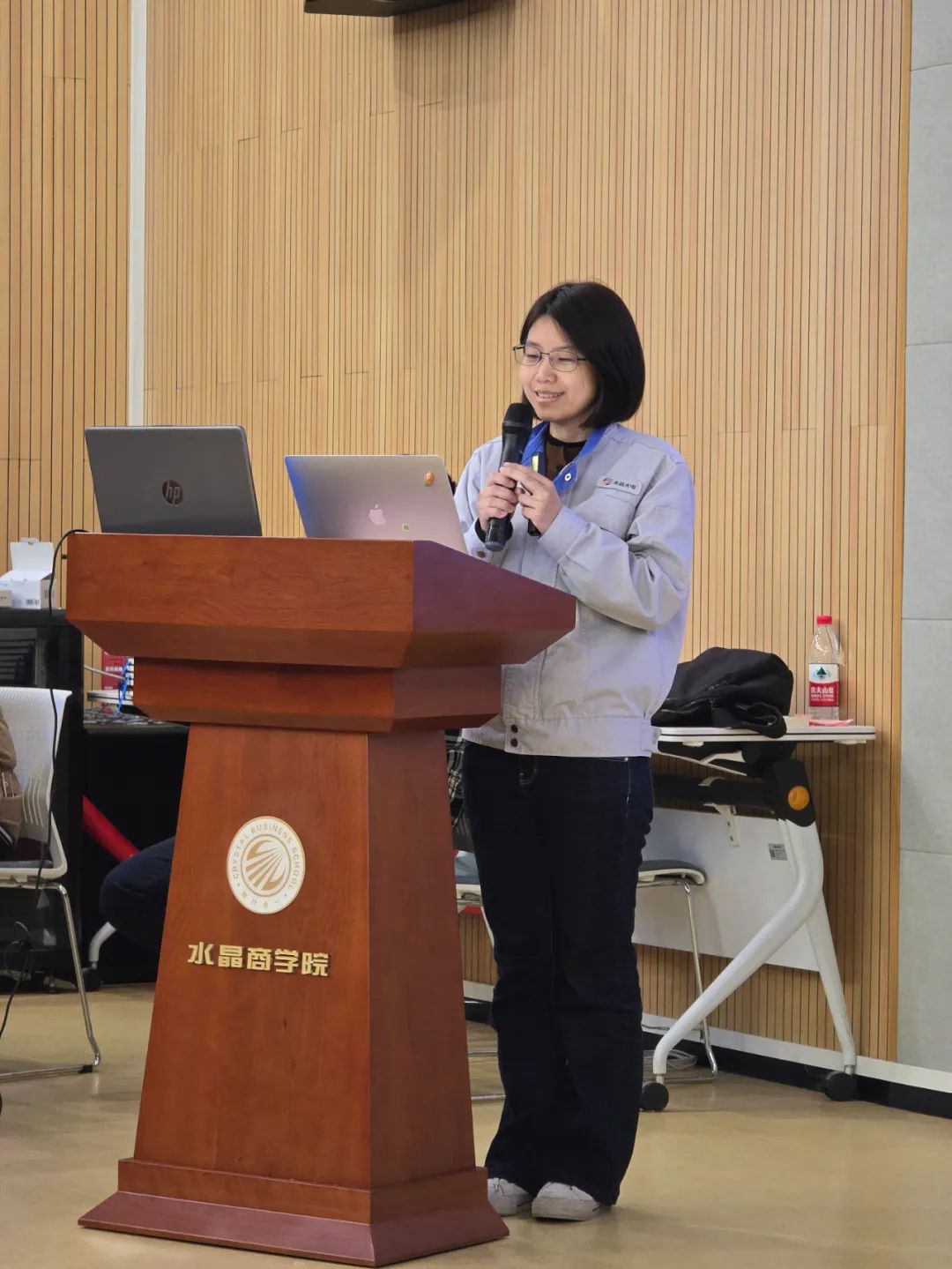 5aefa17a-856a-4e40-a56b-002e88828826