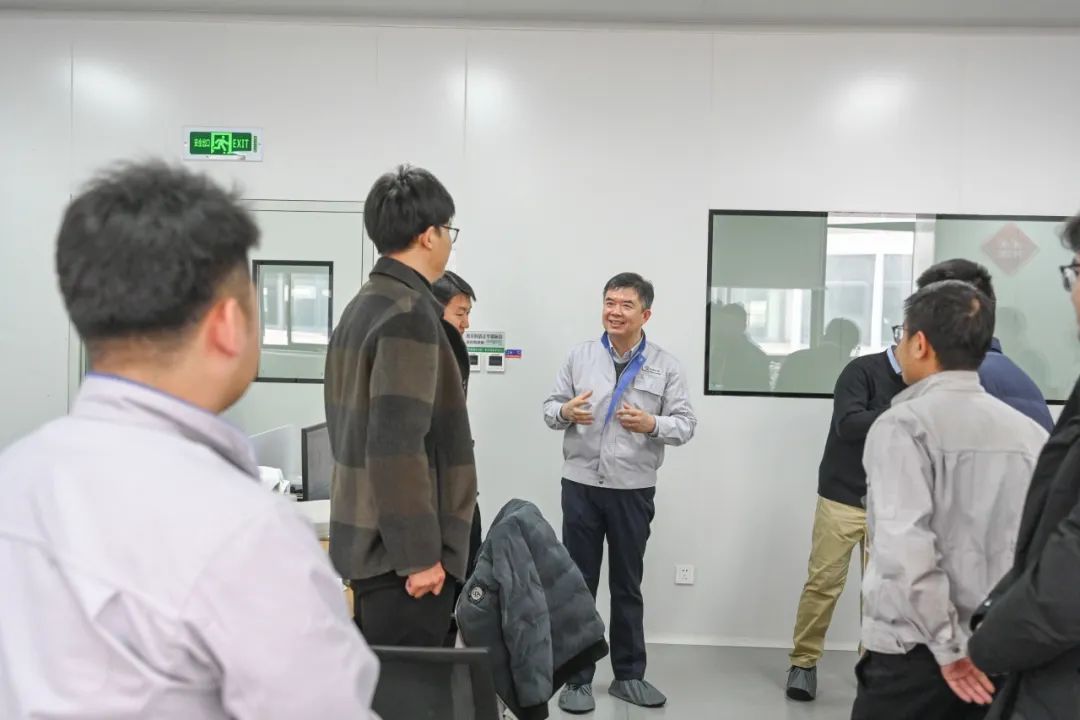 aced7e82-ff95-4d79-8e4e-c8d4c6a7f2ff