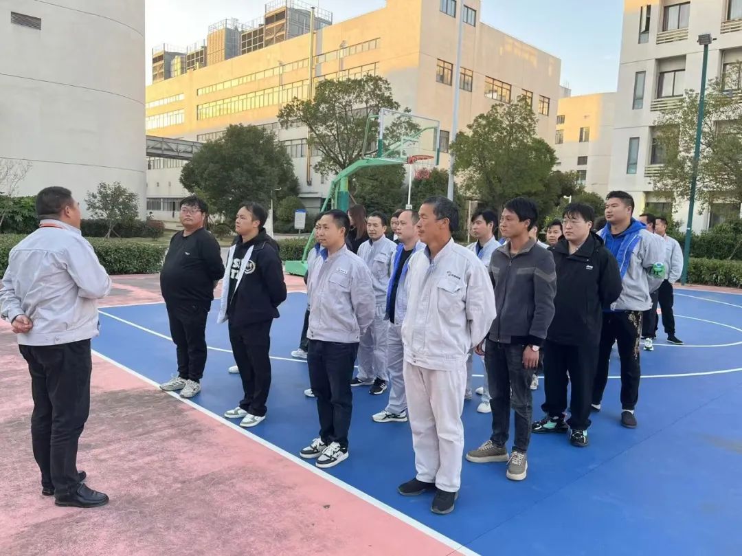 daa45031-e802-4261-8d9c-dd20e63afbba