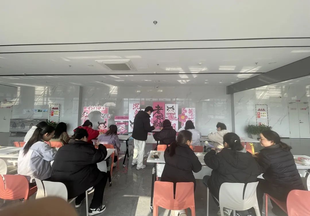 6389080021049370325498338